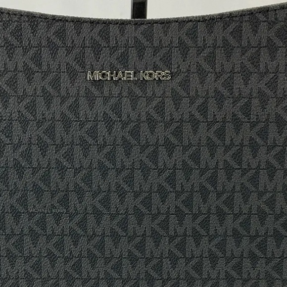 NWT MICHAEL Michael Kors Black Logo PVC Zip Jet Set Large Crossbody Bag - Picture 9 of 12